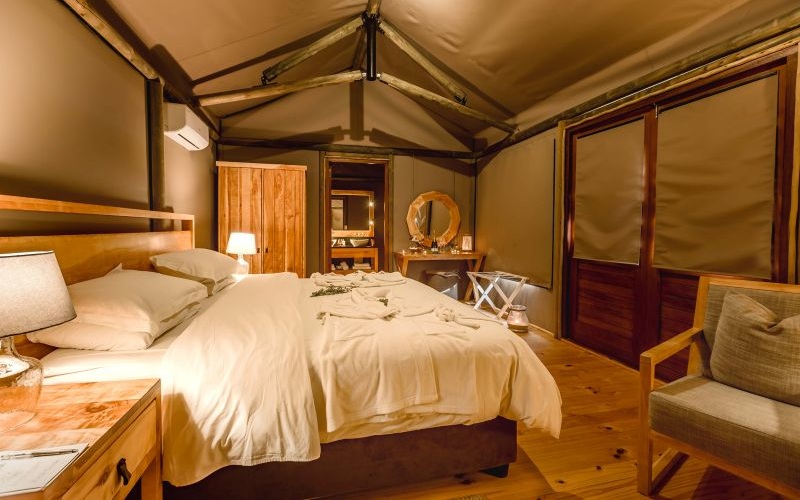 Hlosi  Lodge 23